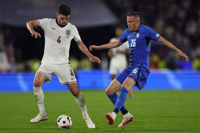 开云登录入口-登场即英雄，伊利契奇阔别955天归来，赖斯现场致敬